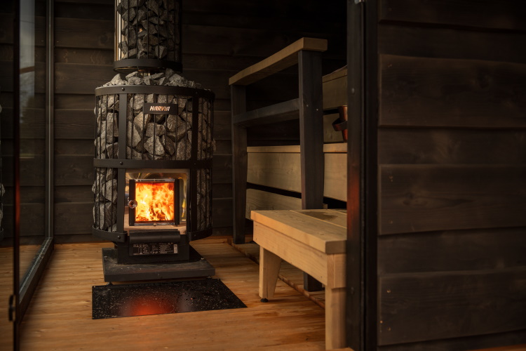 Oggi, per la maggior parte dei finlandesi, avere la propria sauna esterna o nel cortile è normale | Kirami FinVision® -sauna