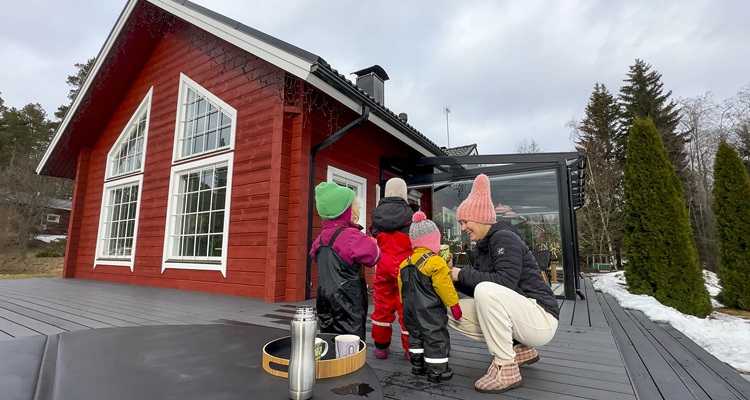 He haluaisivat uudelle terassilleen myös paljun