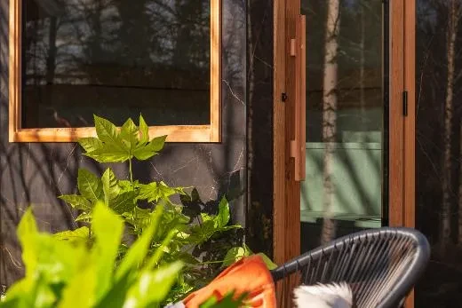 Kirami FinVision® -sauna M Zero (GlowBlack and CoralWhite)_Solarsystem model