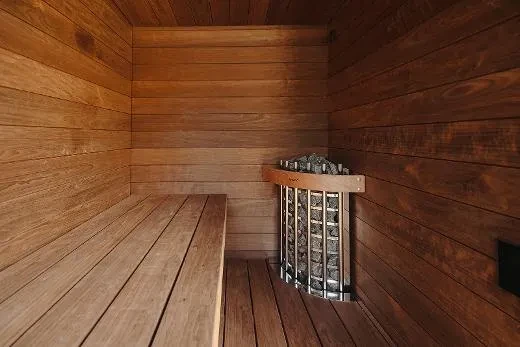 Sauna spaziosa per quattro persone nonostante le sue dimensioni | Kirami FinVision® -sauna S Misty